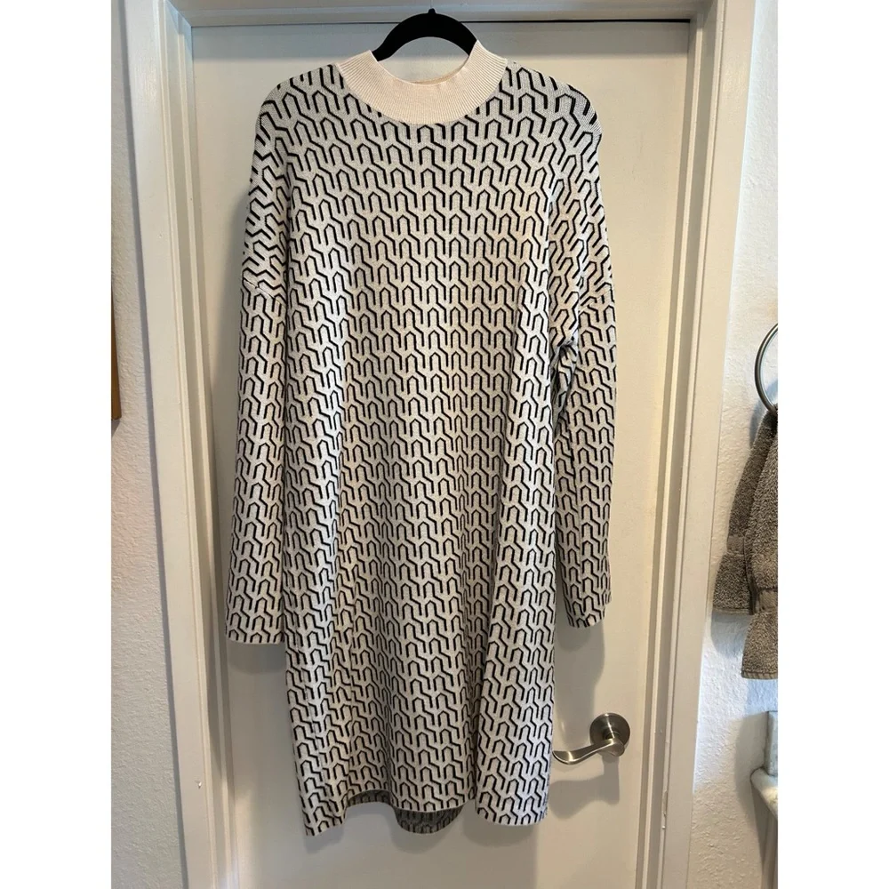 Patterned Sweater Dress - Picture 1 of 4
